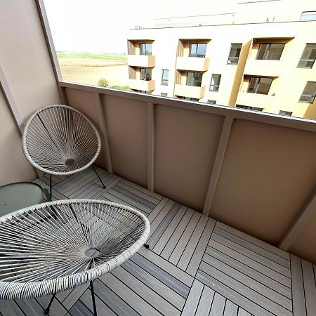 Cozy 1-Bedroom Condo Miloslavov エクステリア 写真