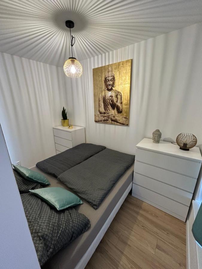 Cozy 1-Bedroom Condo Miloslavov エクステリア 写真