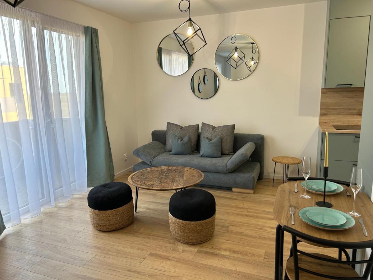 Cozy 1-Bedroom Condo Miloslavov エクステリア 写真